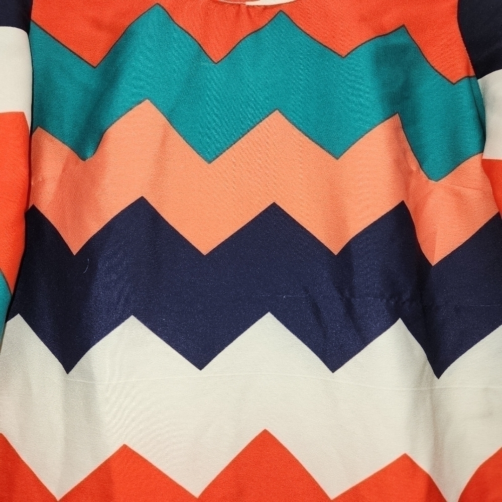 Truth Chevron Long Sleeve Dress size Small Perfect for Easter/ Spring - Picture 2 of 5